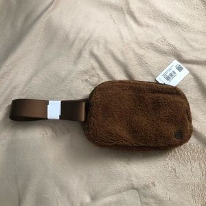 NWT Lululemon Everywhere Fleece Belt Bag, Burnt Caramel